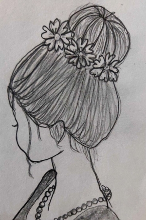 Desenhos para Desenhar: Esboço de uma mulher com coque enfeitado com flores, usando colar de miçangas e vestido com mangas com babados. Perfeito para pessoas que apreciam detalhes artísticos e beleza clássica.