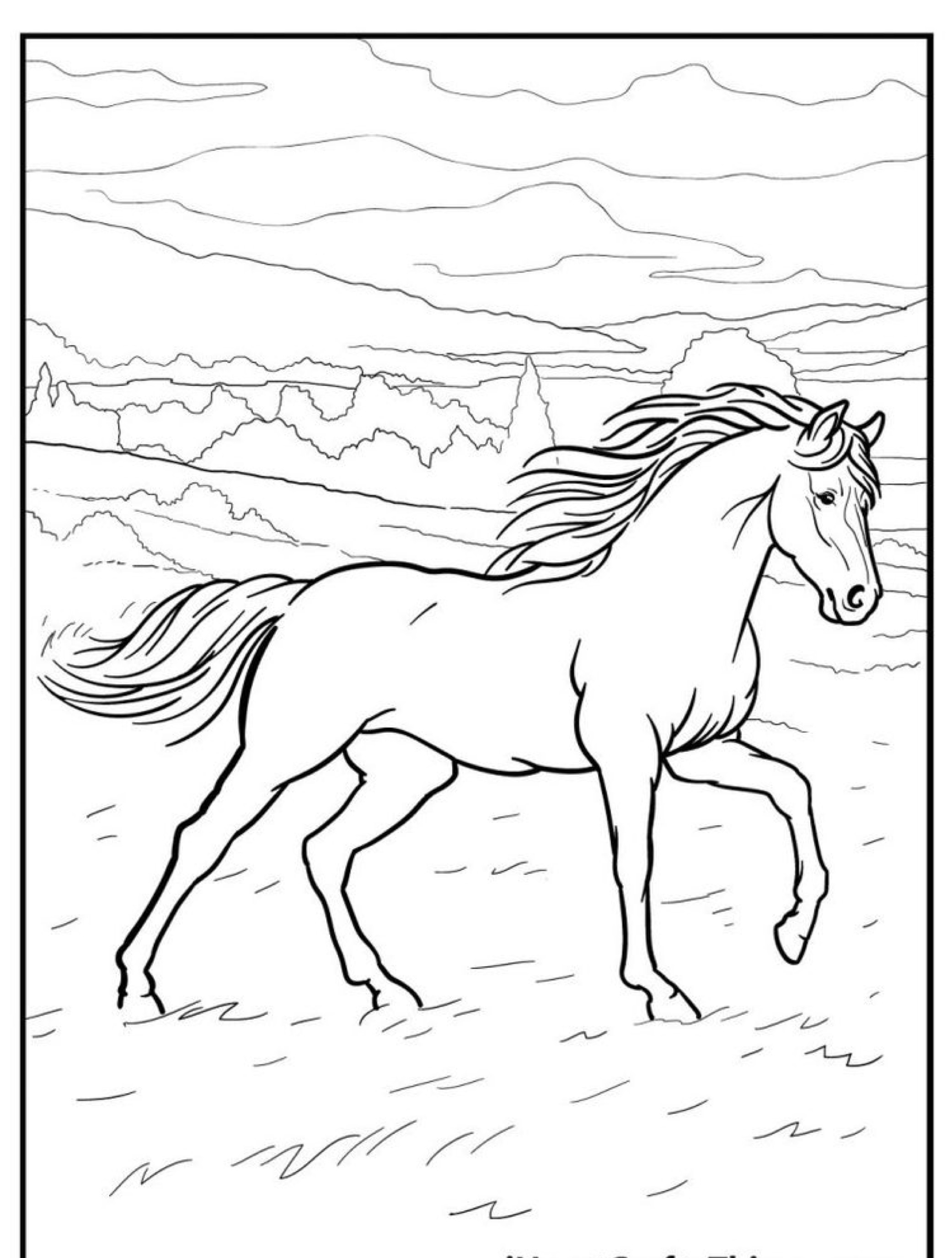 Desenho de um cavalo trotando por um campo gramado com montanhas e árvores ao fundo, perfeito para colorir.