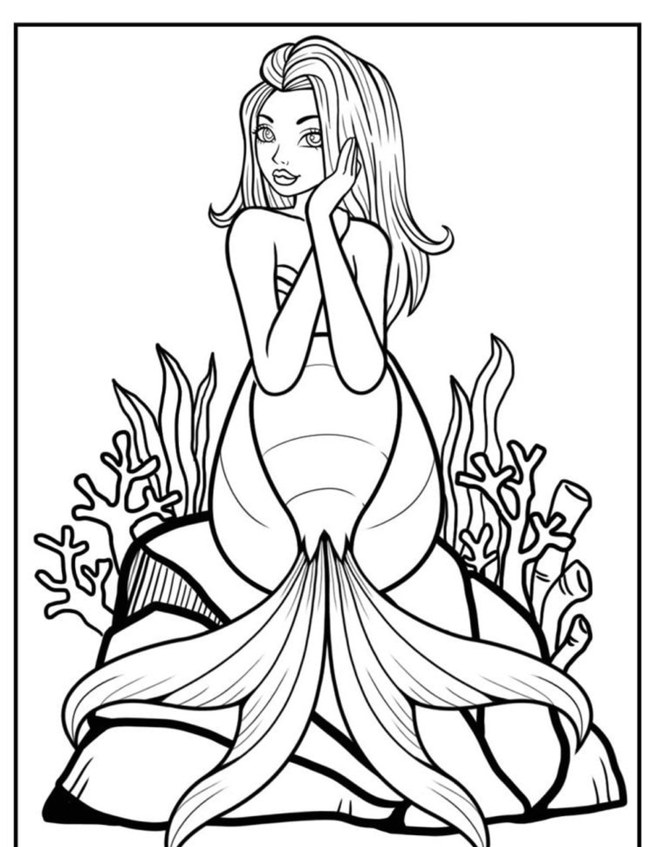 Ariel, a encantadora sereia com cabelos esvoaçantes, senta-se em uma rocha cercada por plantas subaquáticas e corais, apoiando o queixo nas mãos. Este desenho para colorir captura sua beleza serena e seu mundo subaquático místico perfeitamente.