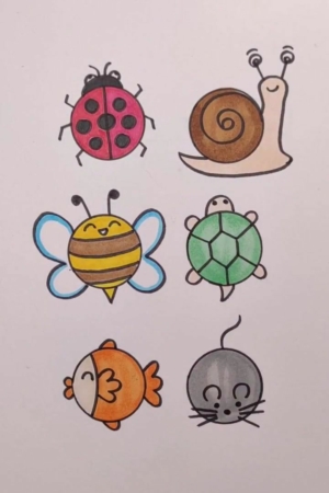 Seis animais fofos de desenho animado: uma joaninha, um caracol, uma abelha, uma tartaruga, um peixe e um rato, todos sorrindo em um fundo branco. Um desenho perfeito para desenhar e alegrar seu dia! Para desenhar.