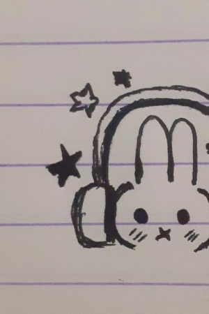 Doodle fofo de um coelho usando fones de ouvido grandes com estrelas ao redor em um fundo de papel pautado, perfeito para quem gosta de desenho fofo. Para desenhar.