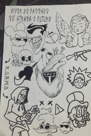 Desenhos de tatuagem em preto e branco com vários personagens de desenho animado, um coração com o logotipo do SPFC e texto em português. Ideal para seu caderno de Desenho! Para desenhar.