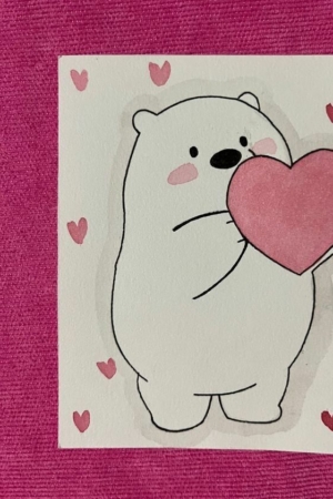 Um urso fofo segurando um coração rosa, cercado por pequenos corações rosas em um fundo rosa, perfeito para um desenho capa do caderno.